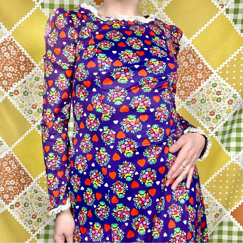Vintage 70s purple floral hearts lacy maxi long sleeve dress ❤️